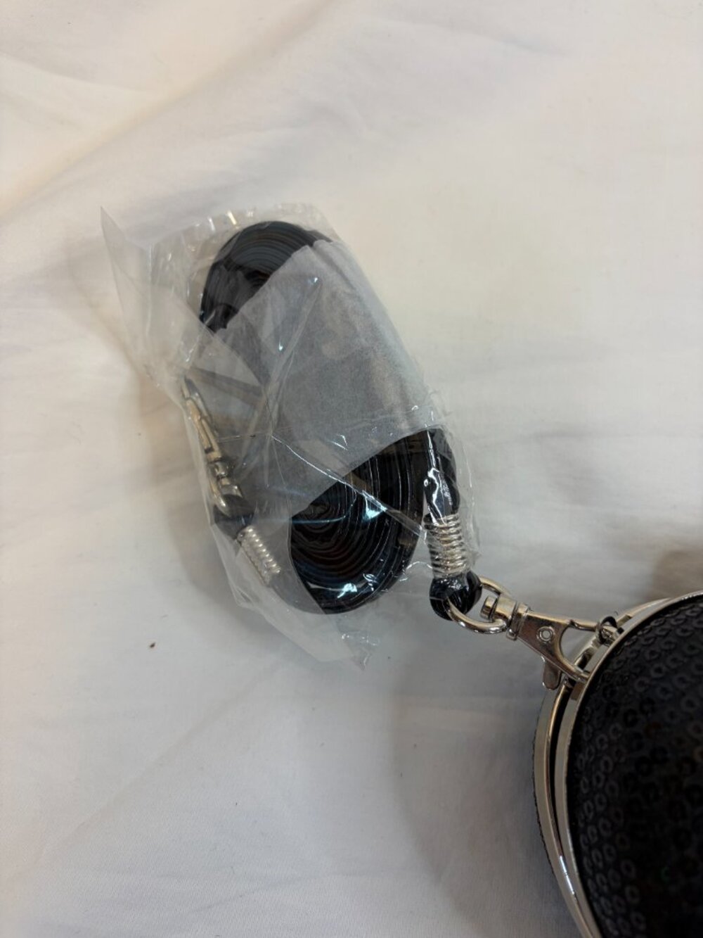 Black Heart Shaped Sequin Mini Snap Close Mini Purse with Strap (NWOT) - Picture 4 of 5